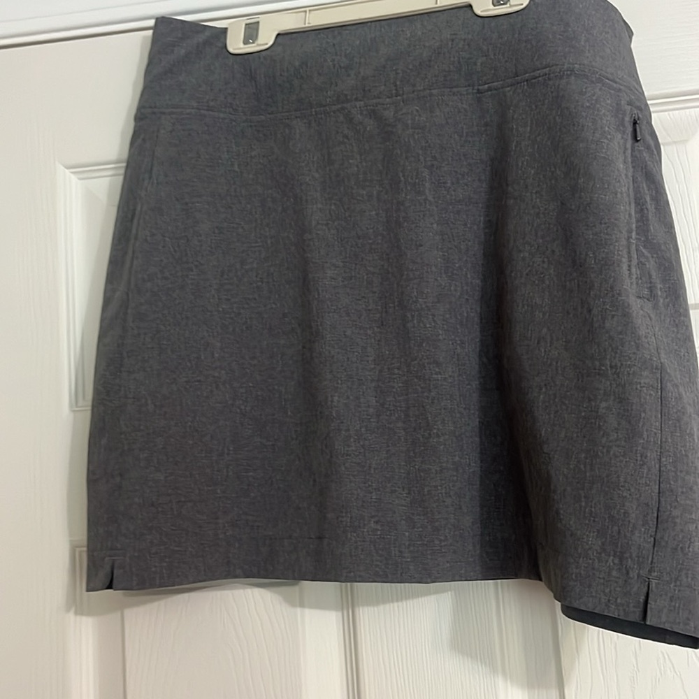 Light grey skort